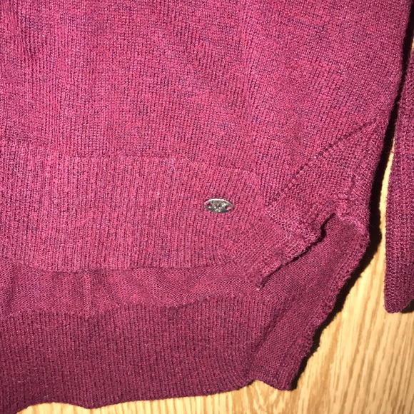 Maroon v-neck sweater - Picture 6 of 7